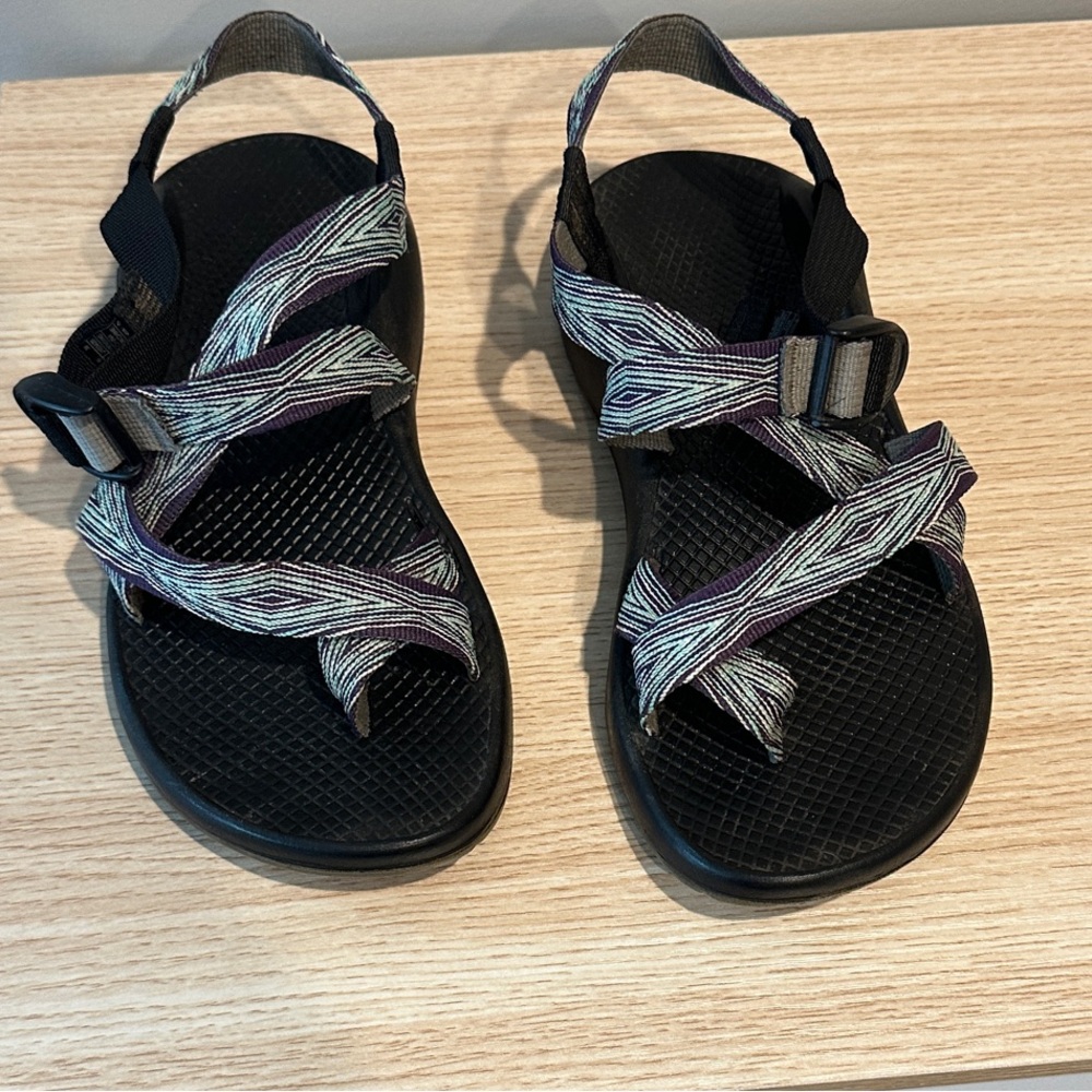 Chaco classic sandals. Women’s - Purple/Teal Webbing. Outdoor hiking water shoes